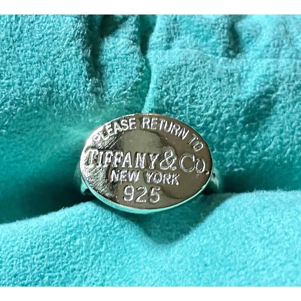 TIFFANY & CO: Sterling Silver 925 “Return to Tiffany” Oval Tag Ring Sz 7 EUC